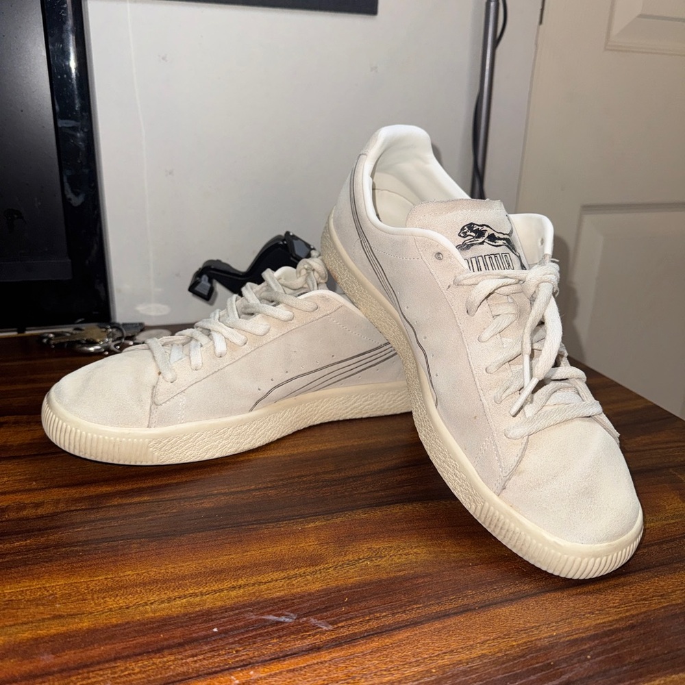 Puma Men's Off-White Sneakers